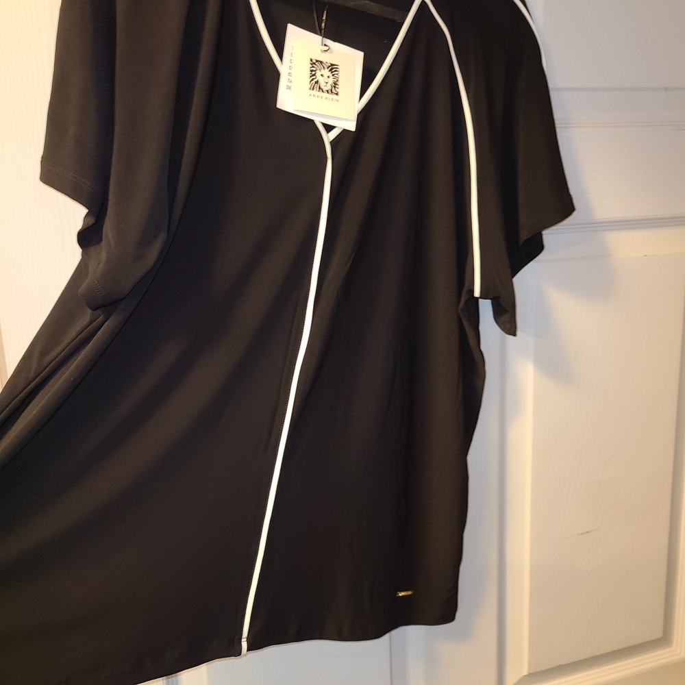 Anne Klein Black Blouse with White Piping Size 1X